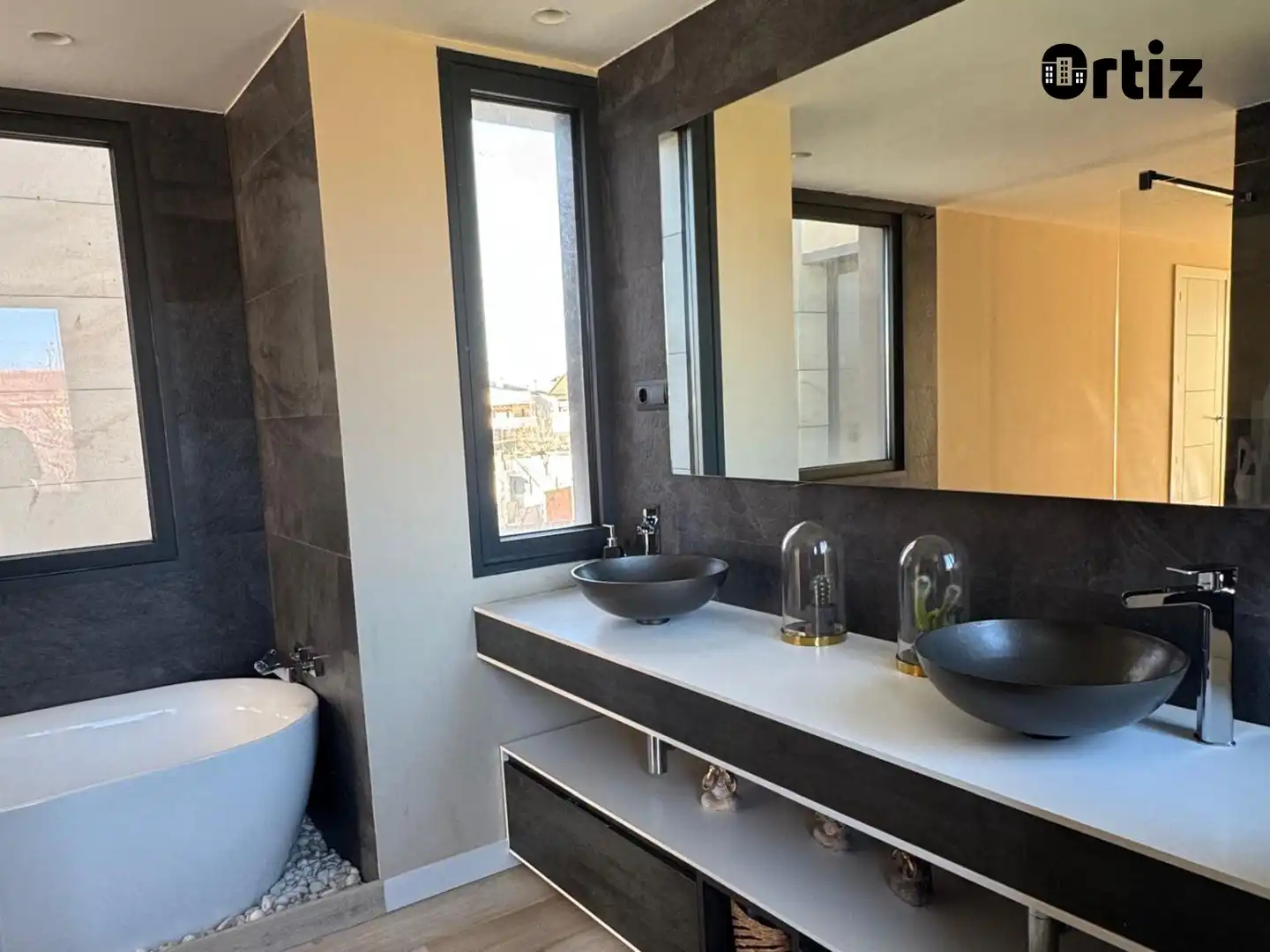 Baño de Casa o chalet en venta en Torrejón de Ardoz con Calefacción, Terraza y Piscina