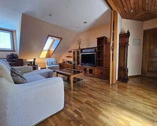 Sala d'estar de Àtic en venda en A Coruña Capital  amb Calefacció i Moblat