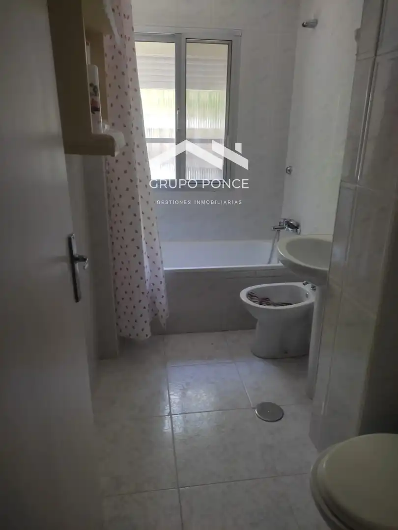 Bathroom of Flat for sale in Jerez de la Frontera