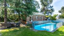 Piscina de Casa o xalet en venda en Las Rozas de Madrid amb Piscina