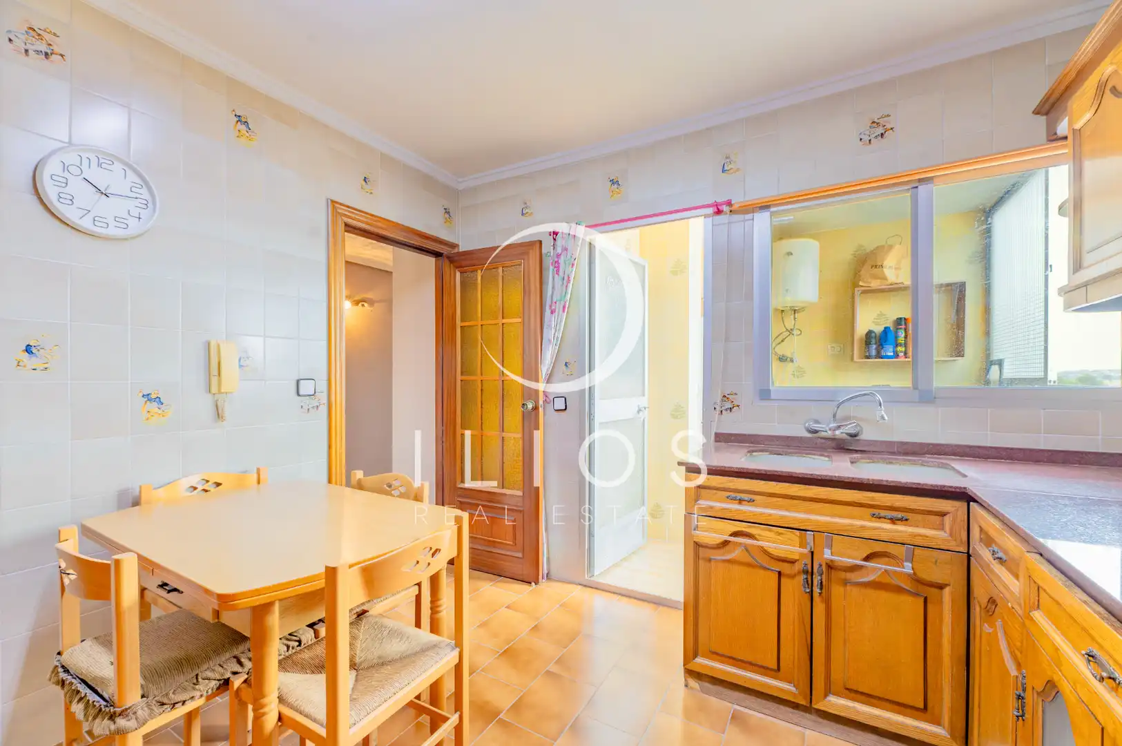 Kitchen of Flat for sale in Manises  with Air Conditioner, Terrace and Balcony