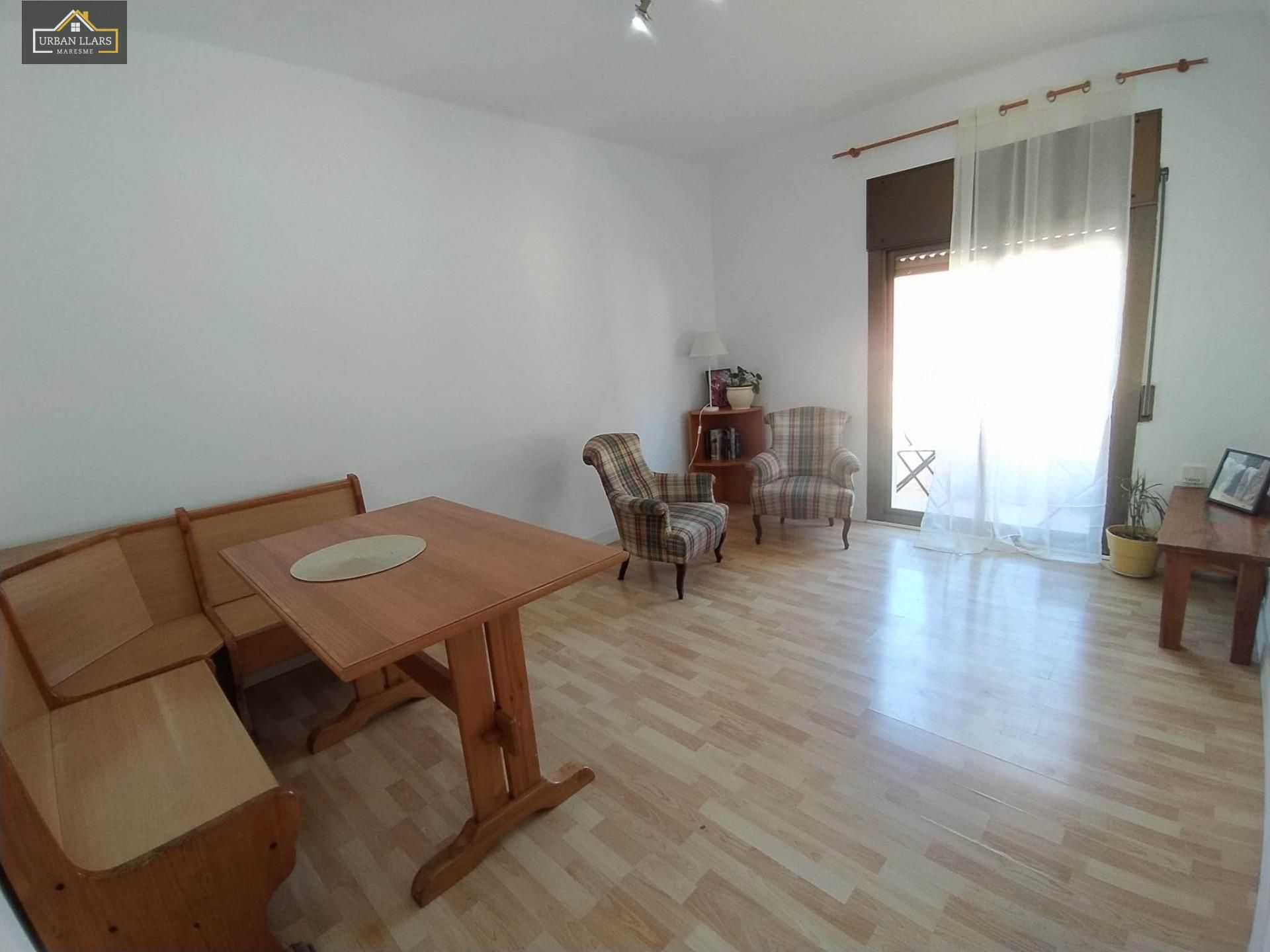 Living room of Flat for sale in Mataró  with Parquet flooring and Balcony