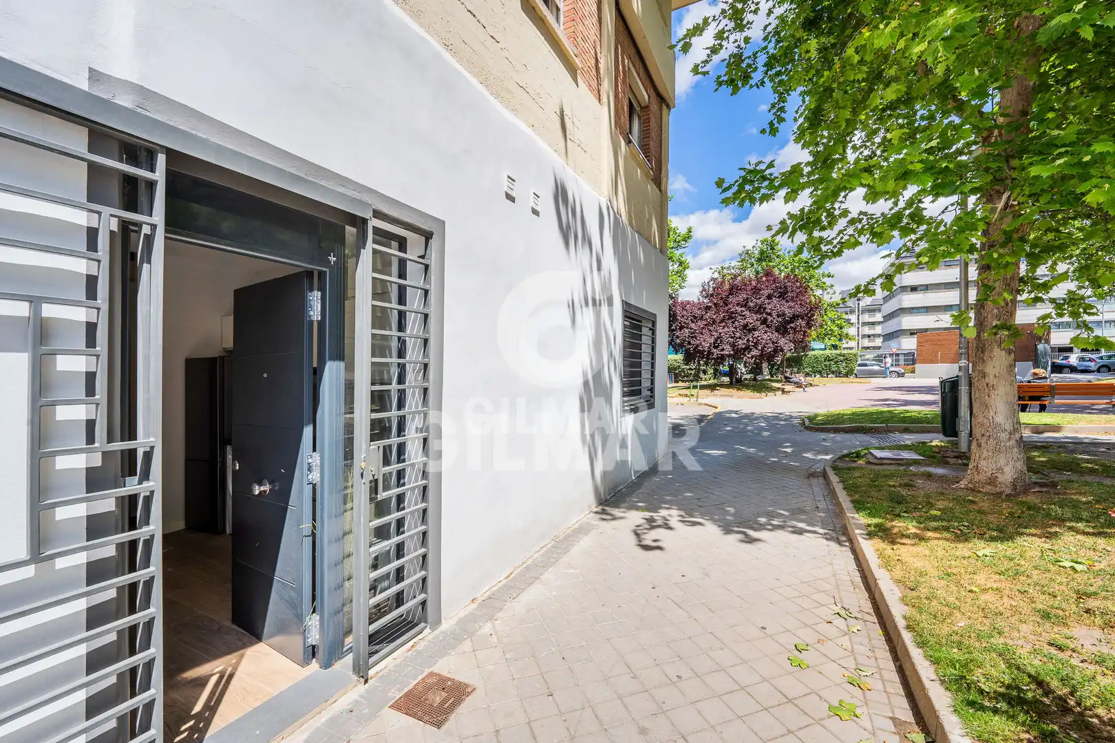 Vista exterior de Apartament en venda en Madrid amb Calefacció