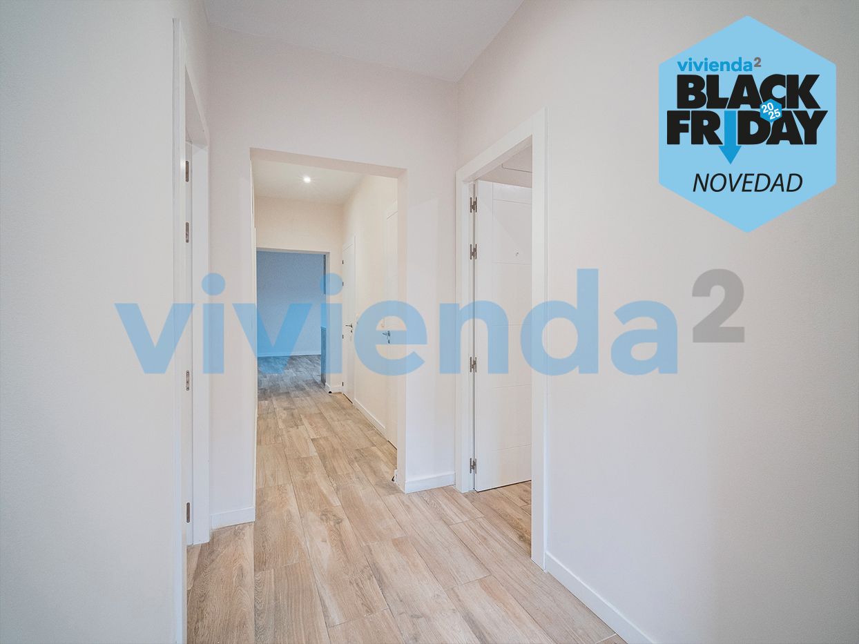 House or chalet for sale in  Madrid Capital  with Heating, Terrace and Balcony