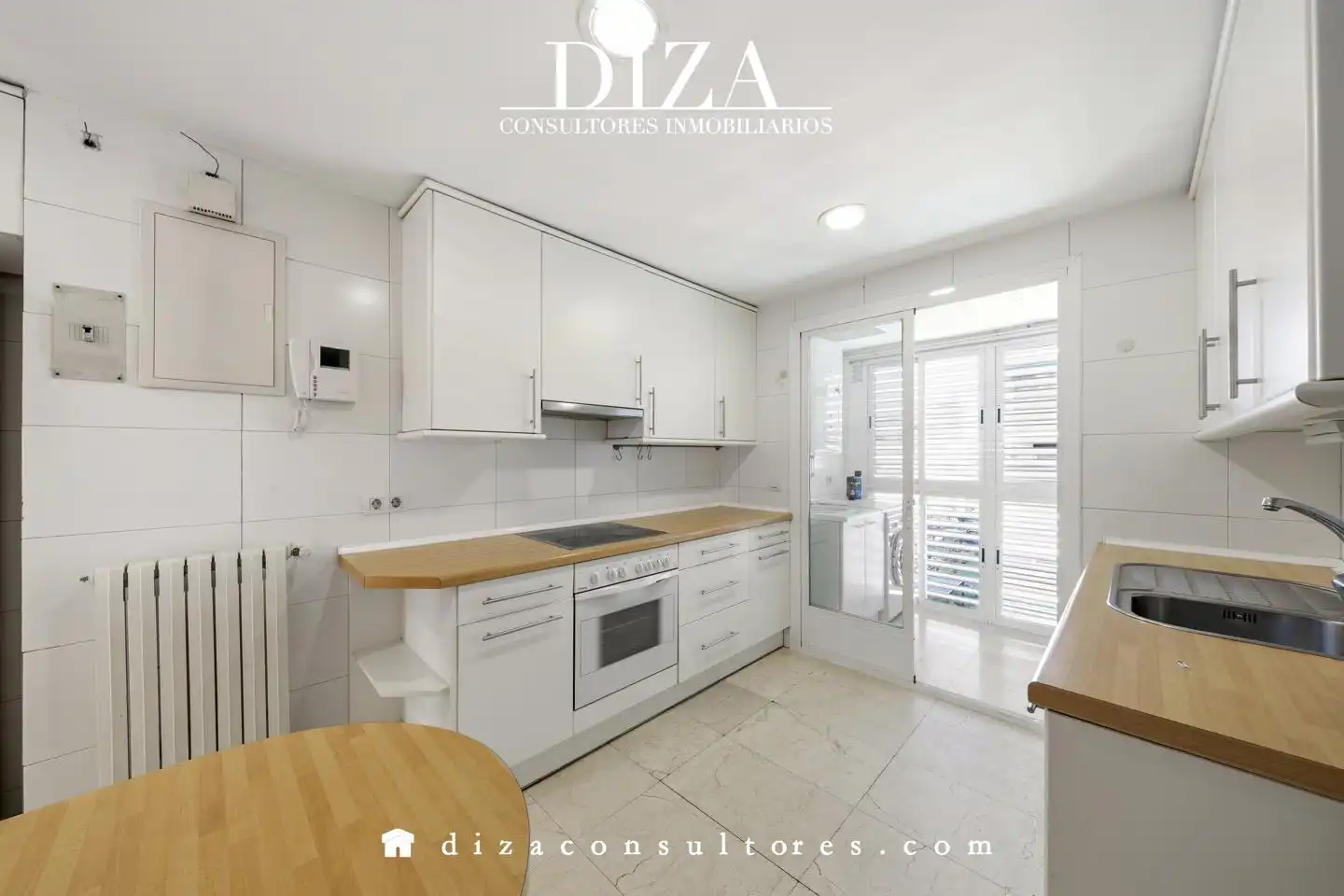 Cocina de Piso en venta en Madrid con Aire acondicionado, Calefacción y Jardín privado