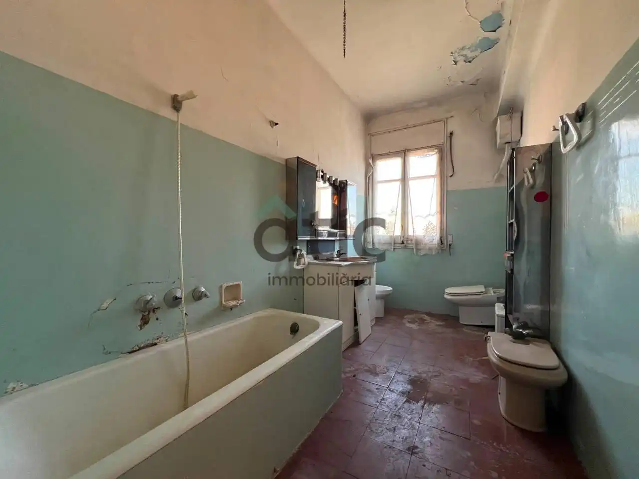 Bany de Pis en venda en Congost - Santa Caterina