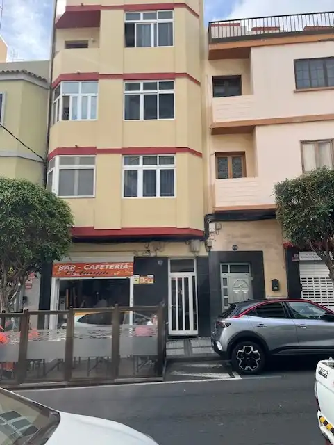Flat for sale in Calle Don Pedro Infinito 117