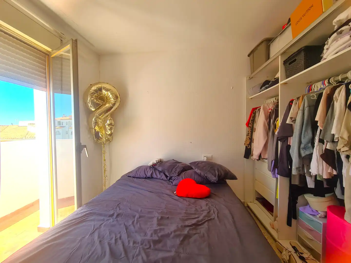 Dormitori de Casa adosada en venda en Estepona amb Aire condicionat, Jardí privat i Terrassa