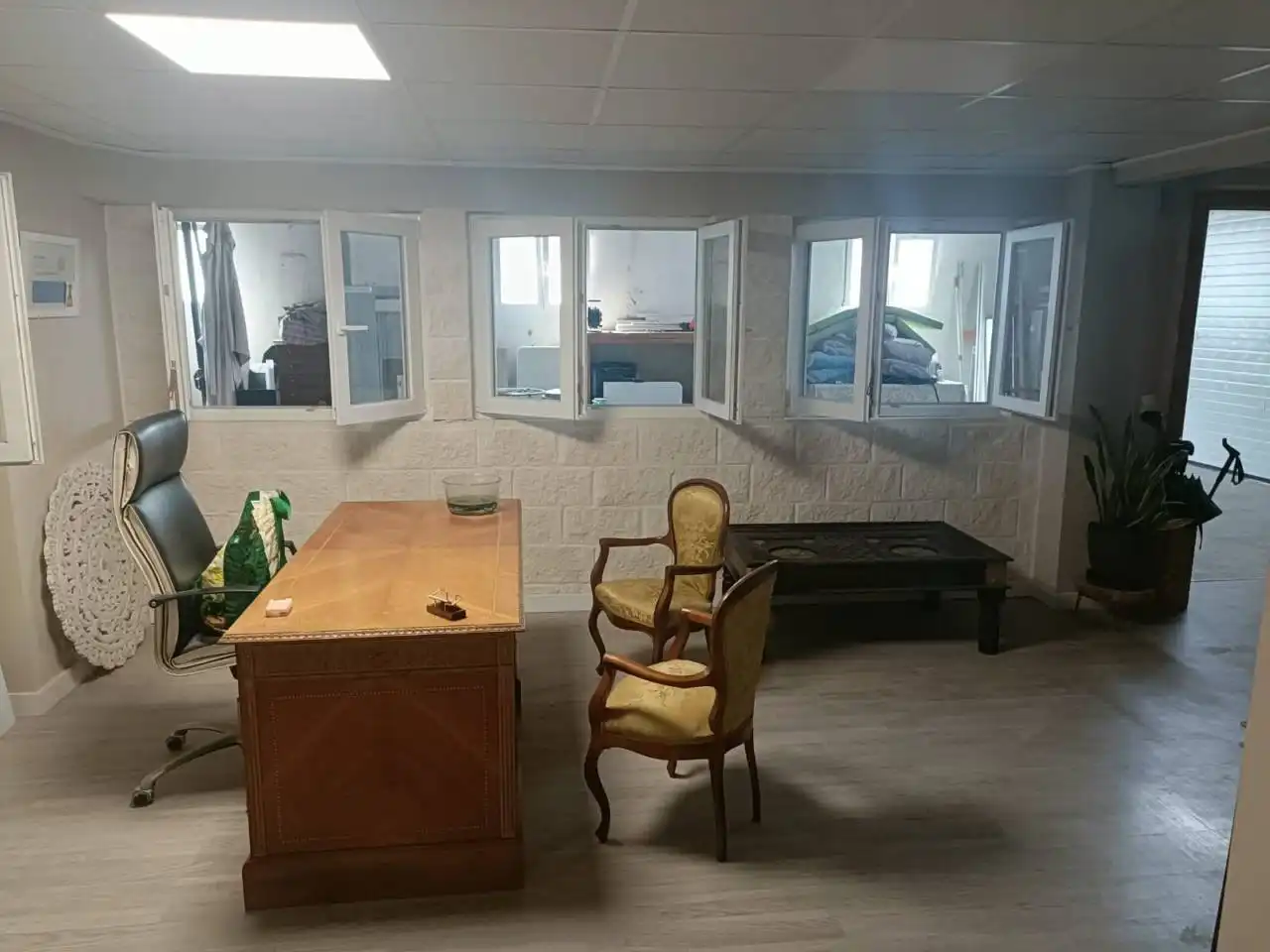 Geschaftsraum zur Miete in Benirredrà
