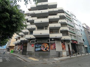 Gewerbefläche zum Verkauf in Calle FARO 12