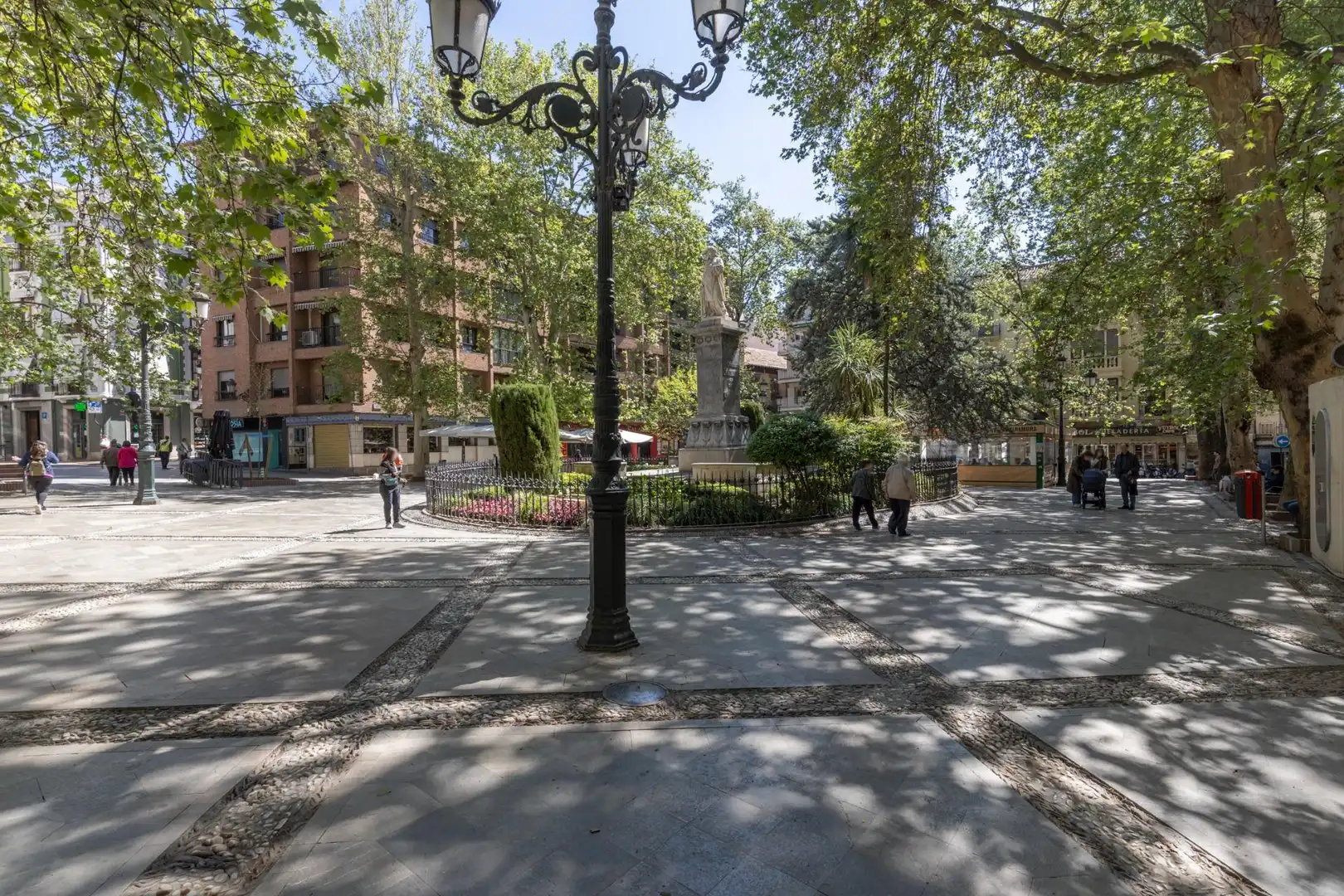 Vista exterior de Àtic de lloguer en Granada amb Aire condicionat, Calefacció i Balcó