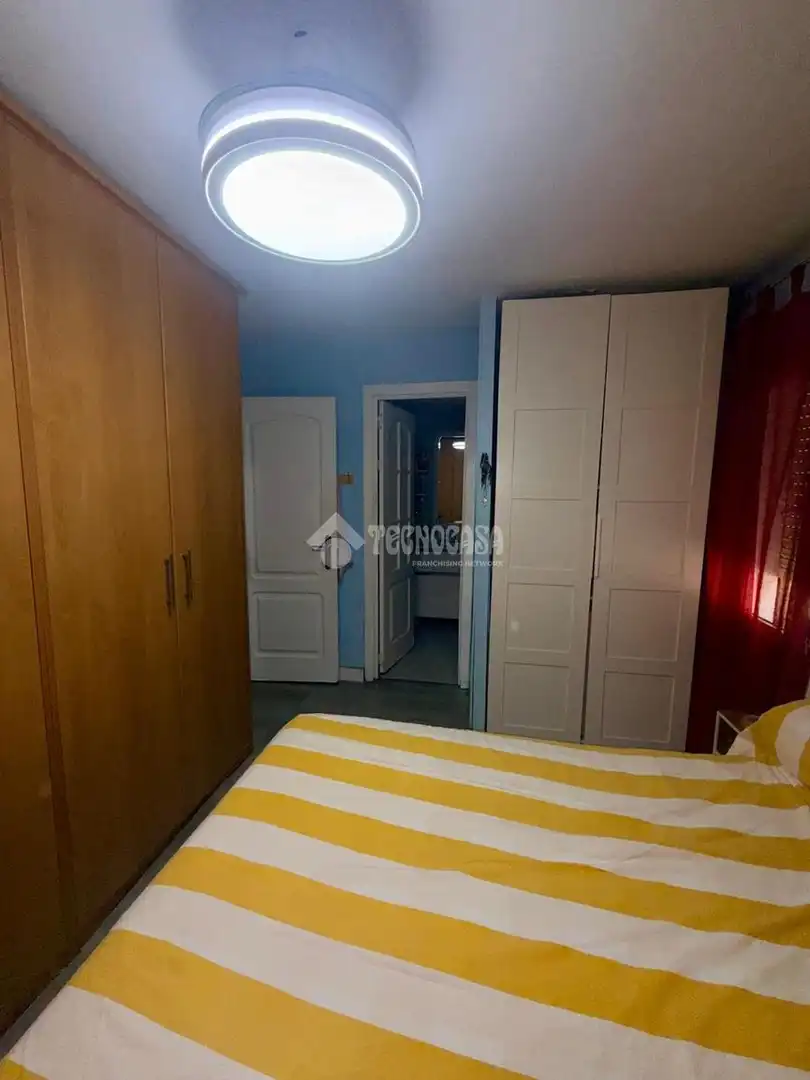 Bedroom of Flat for sale in Sevilla  with Heating