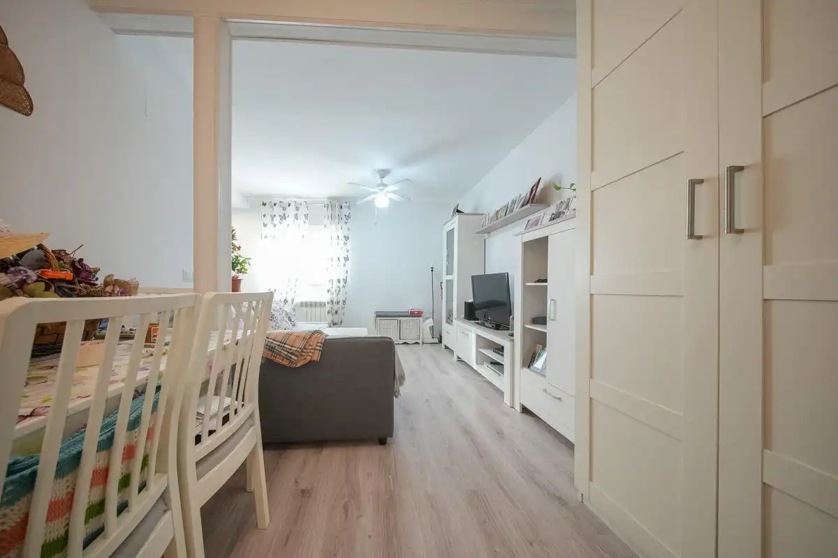 Sala de estar de Planta baja en venta en Alovera con Aire acondicionado, Calefacción y Jardín privado