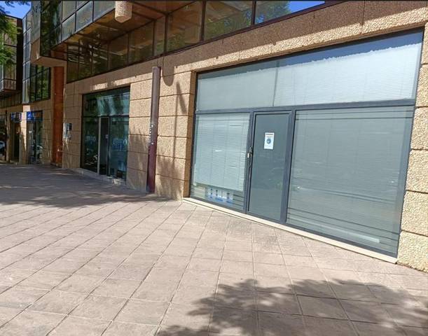 Local comercial en Alquiler en Vistalegre