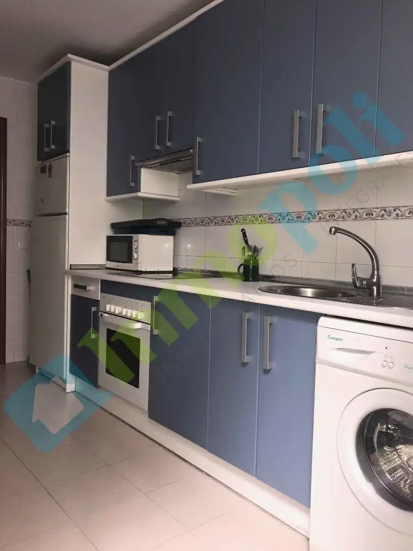 Cuina de Apartament de lloguer en Badajoz amb Aire condicionat, Calefacció i Jardí privat