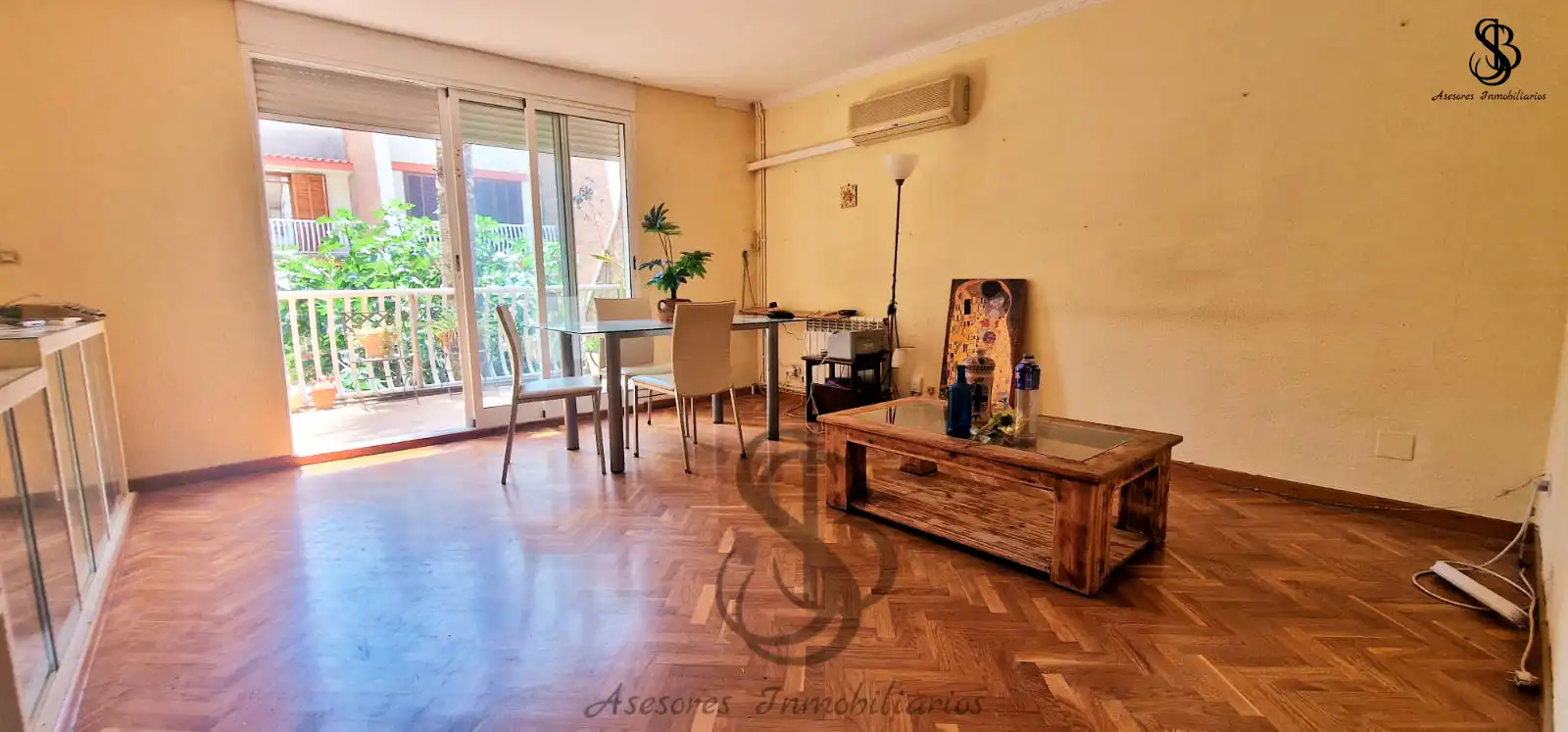 Sala de estar de Casa adosada en venta en Alicante / Alacant con Aire acondicionado, Calefacción y Jardín privado