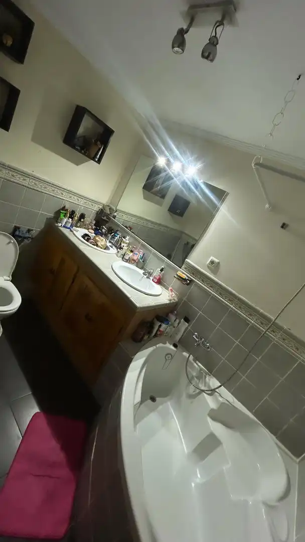 Bathroom of Flat for sale in Algeciras  with Storage room and Jacuzzi