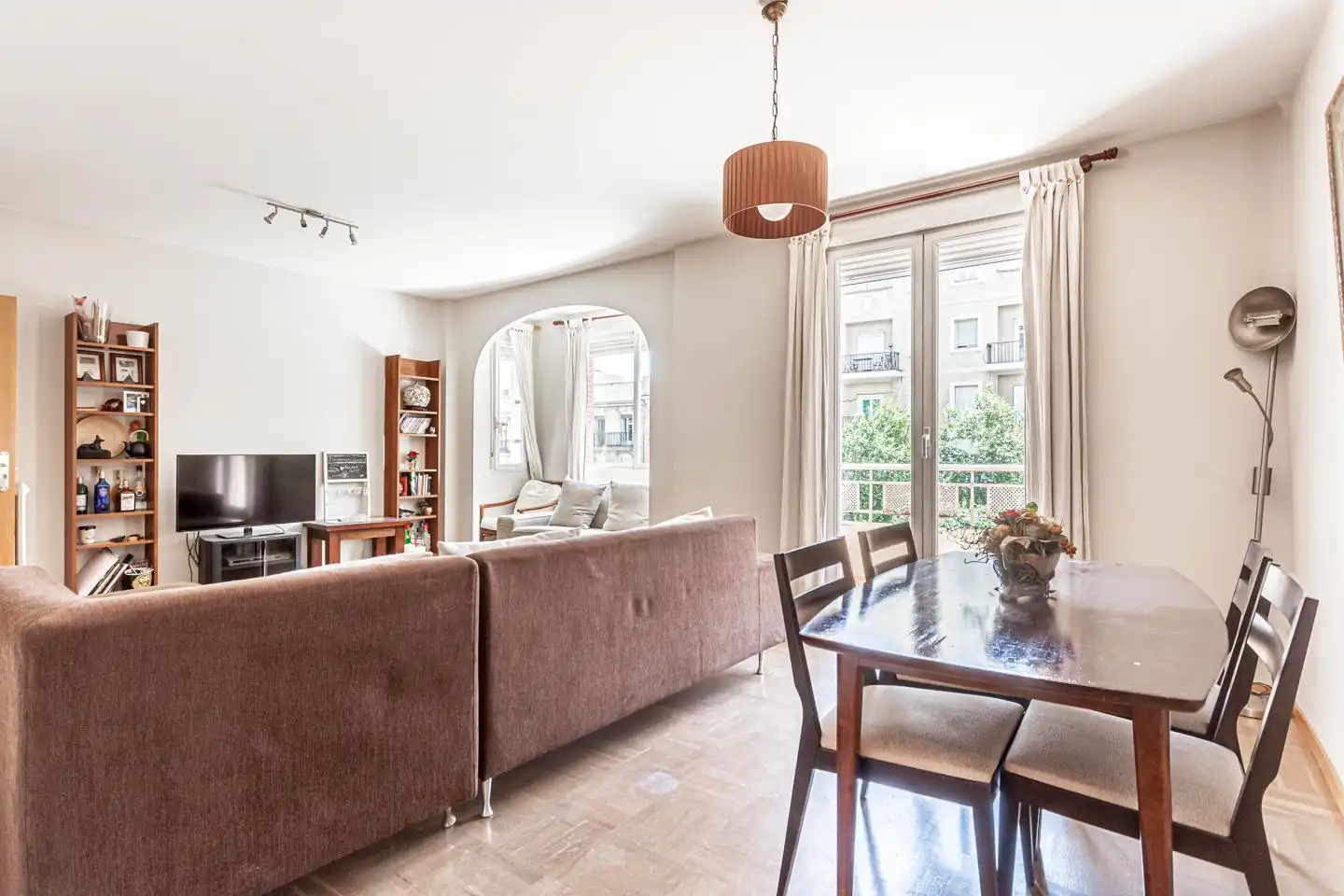 Sala de estar de Piso en venta en Madrid con Calefacción, Parquet y Terraza