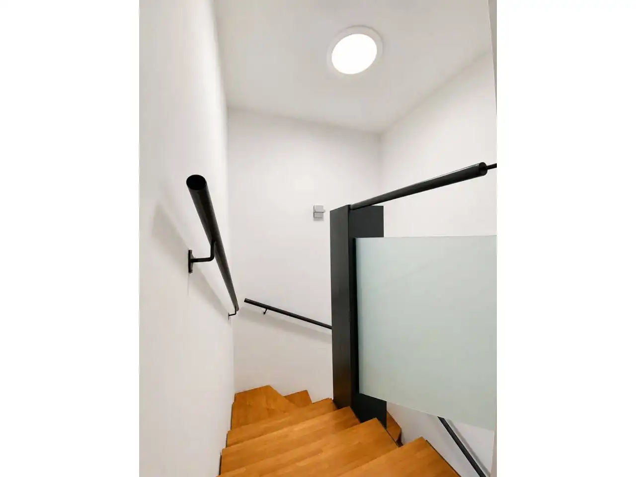 Casa adosada en venta en Sant Joan Les Fonts con Calefacción, Parquet y Terraza