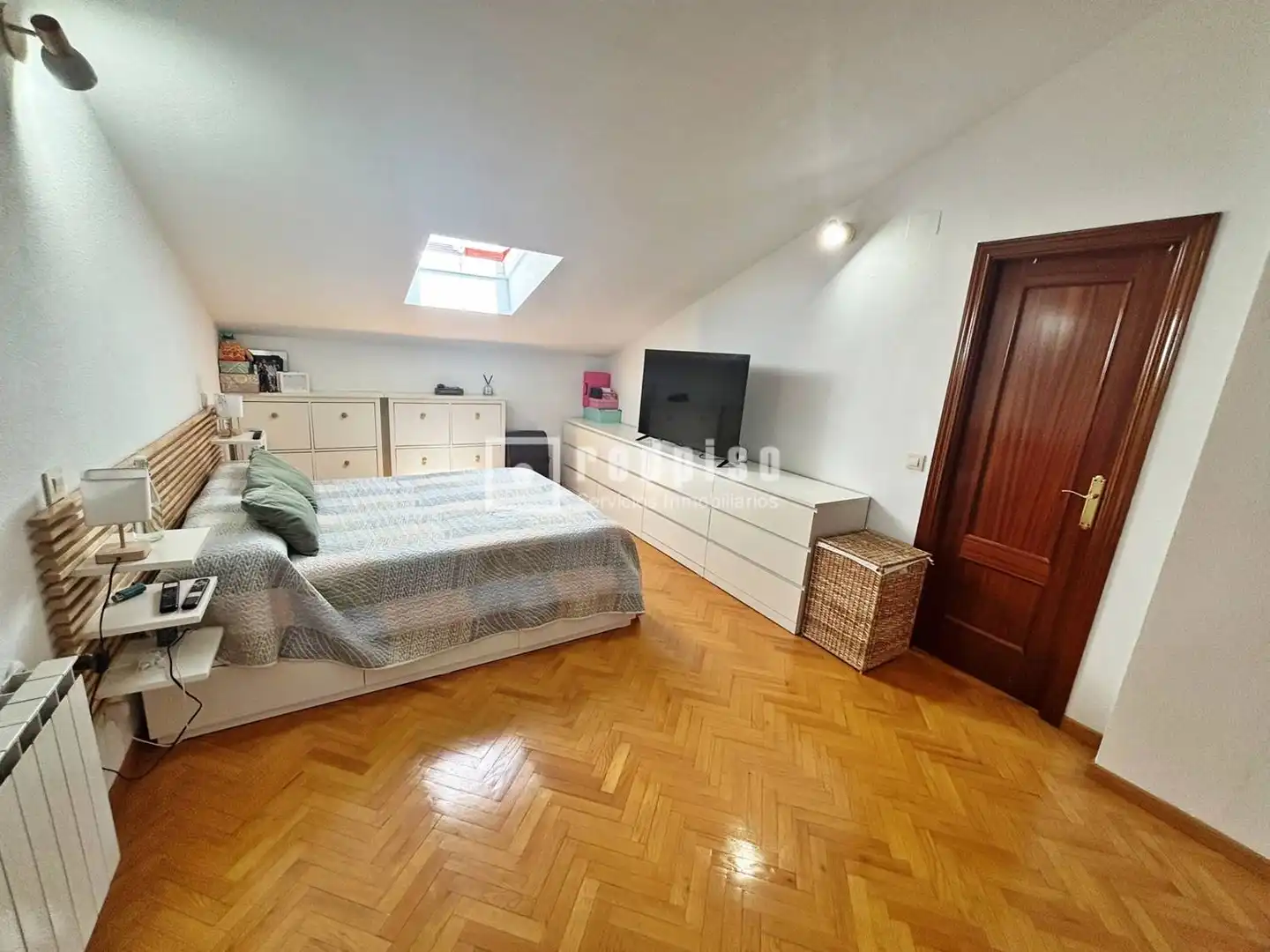 Dormitori de Pis en venda en Guadalajara amb Calefacció, Parquet i Moblat
