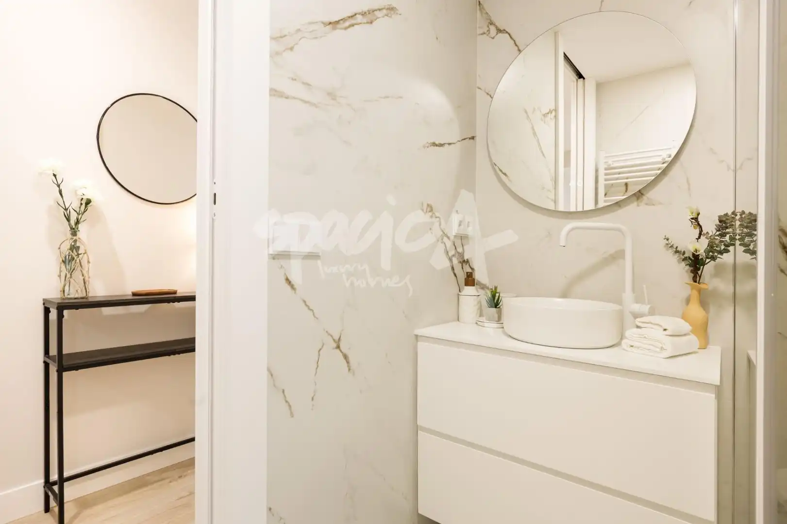 Bathroom of Flat for sale in Madrid  with Air Conditioner, Heating and Terrace