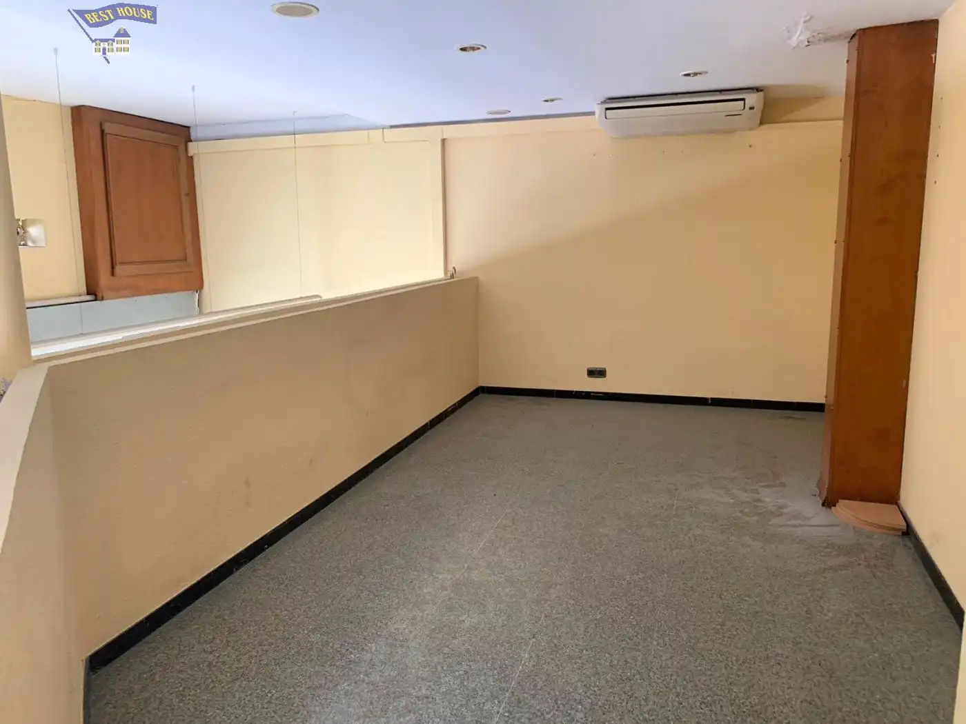 Local en venta en Casc Antic