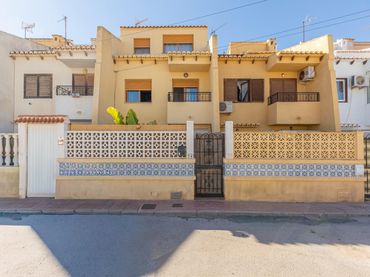 Maisonette mit Pool zum Verkauf in Los Balcones - Los Altos