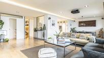 Living room of Flat for sale in  Barcelona Capital  with Air Conditioner, Heating and Parquet flooring