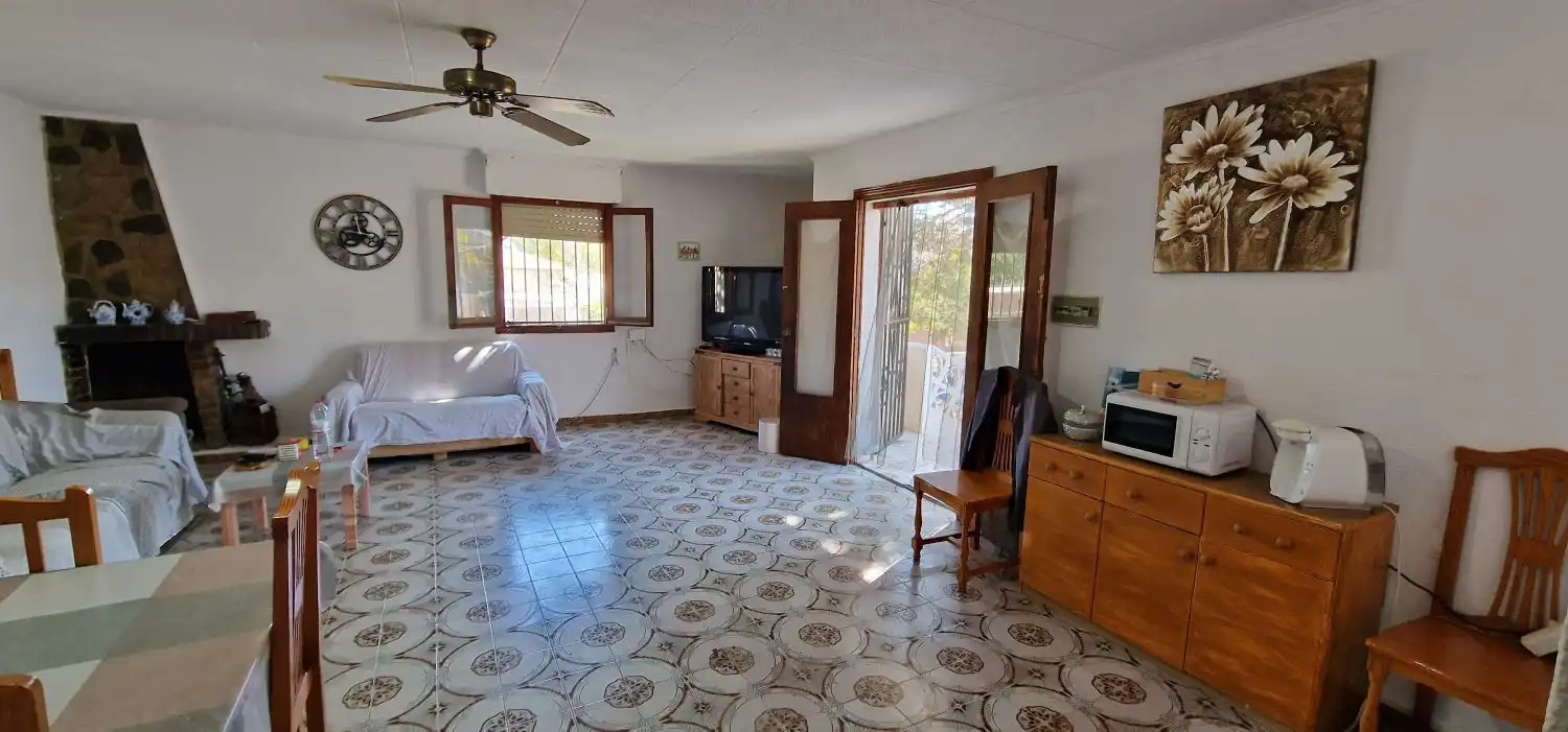 Sala d'estar de Finca rústica en venda en Algorfa amb Jardí privat
