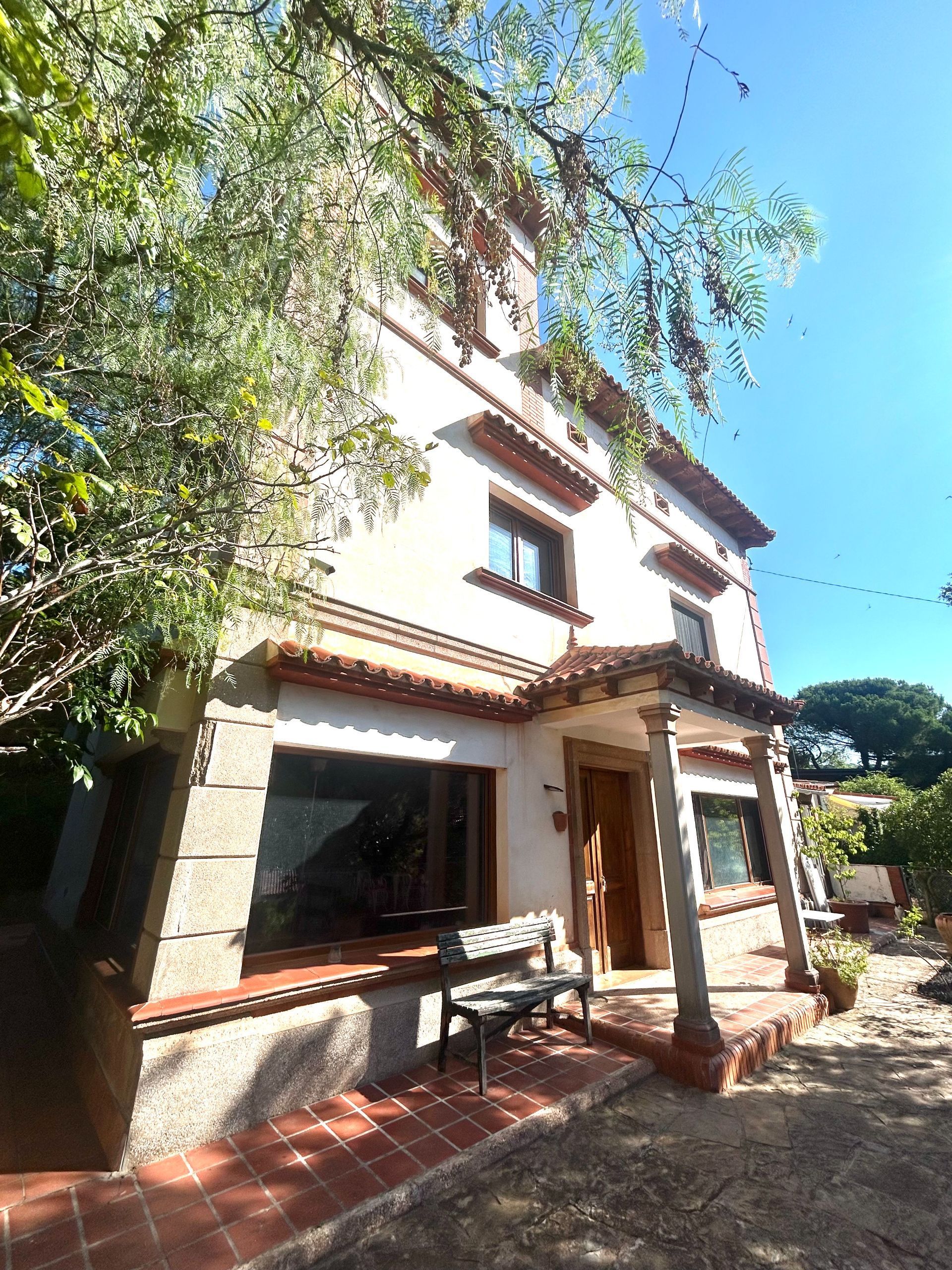 Vista exterior de Casa o xalet en venda en Vacarisses amb Calefacció, Terrassa i Traster
