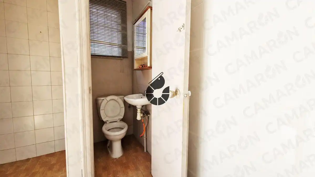 Badezimmer von Geschaftsraum zur Miete in Coria del Río