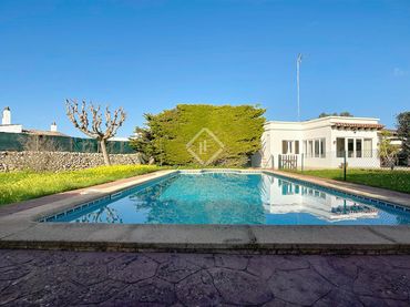 Villa con piscina in vendita a Cala Blanca