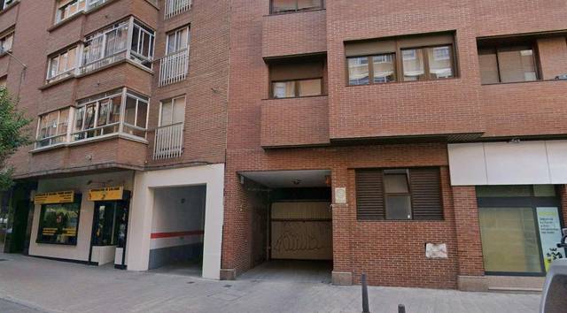 Garaje en Venta en Calle del Puente Colgante en Plaza de Toros