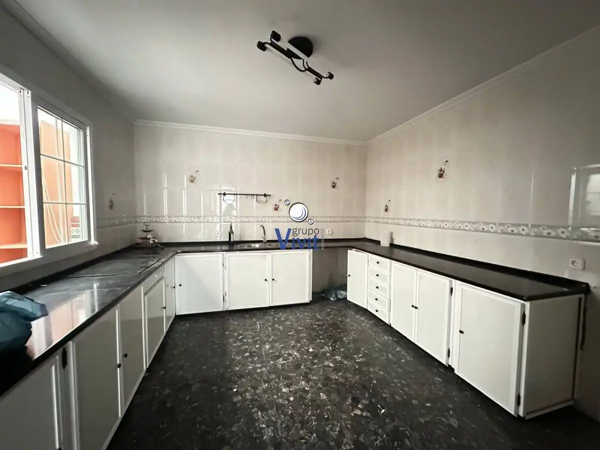 Cocina de Casa o chalet en venta en Alcalá de Guadaira con Aire acondicionado, Trastero y Balcón