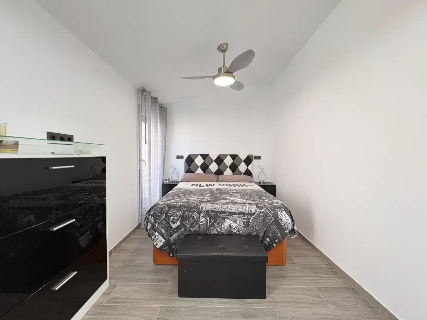 Bedroom of Attic for sale in Zaragoza  with Air Conditioner, Heating and Terrace
