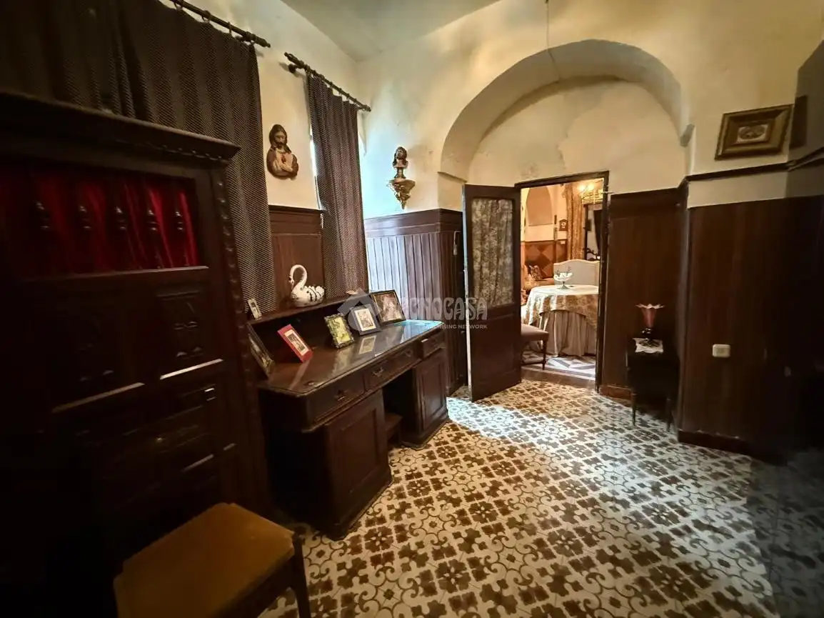 Casa adosada en venta en Arahal con Balcón
