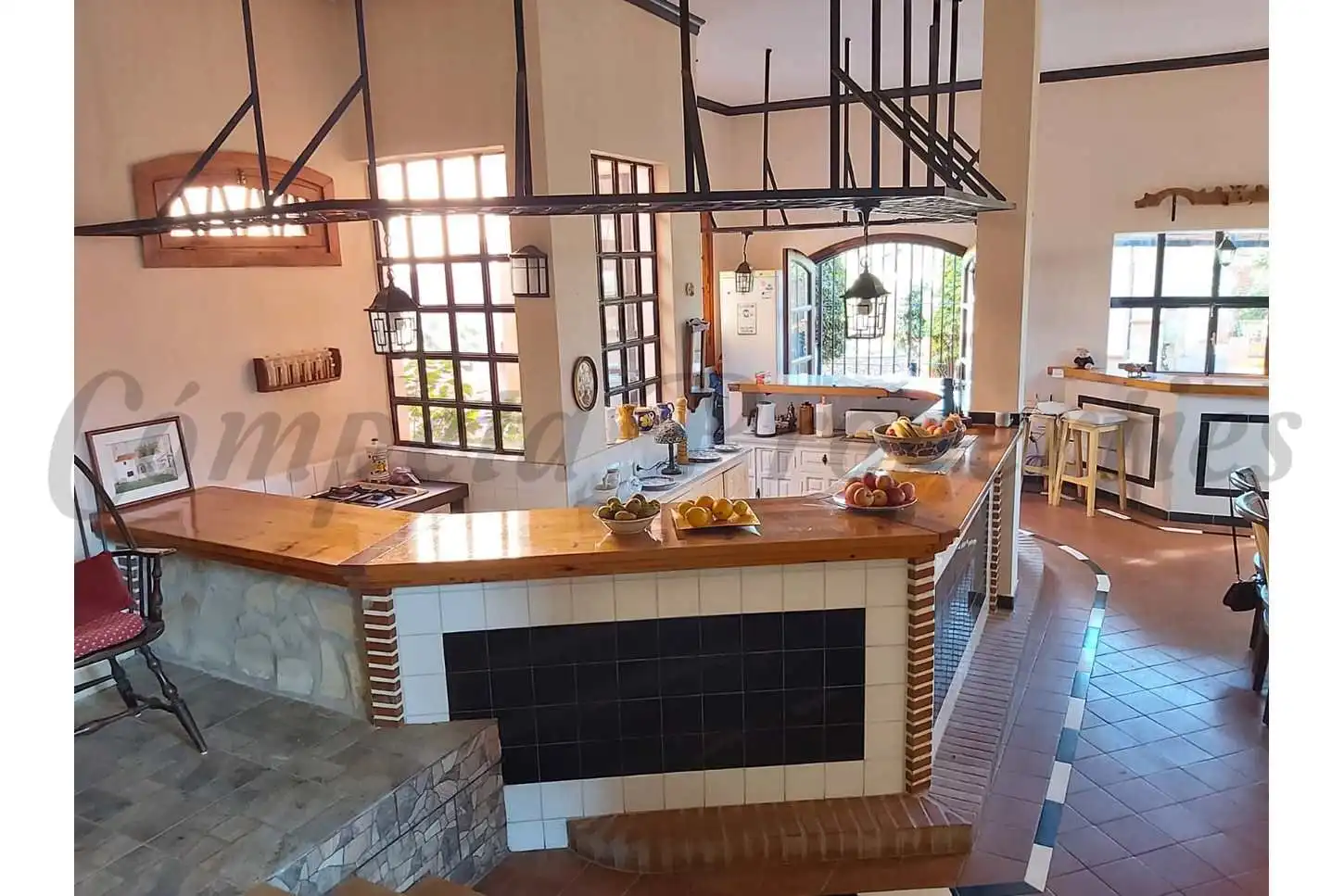 Casa amb terrassa en venda a Avda Pescia - Ctra de Frigiliana, imagen 3