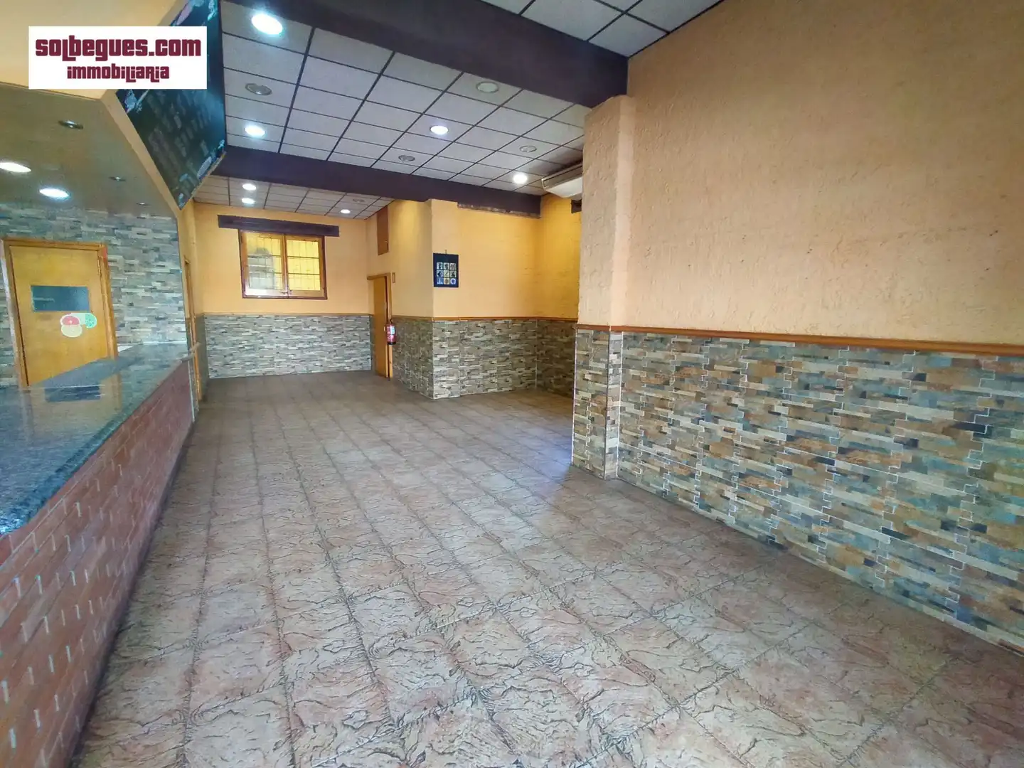 Local comercial en alquiler en Begues, imagen 3