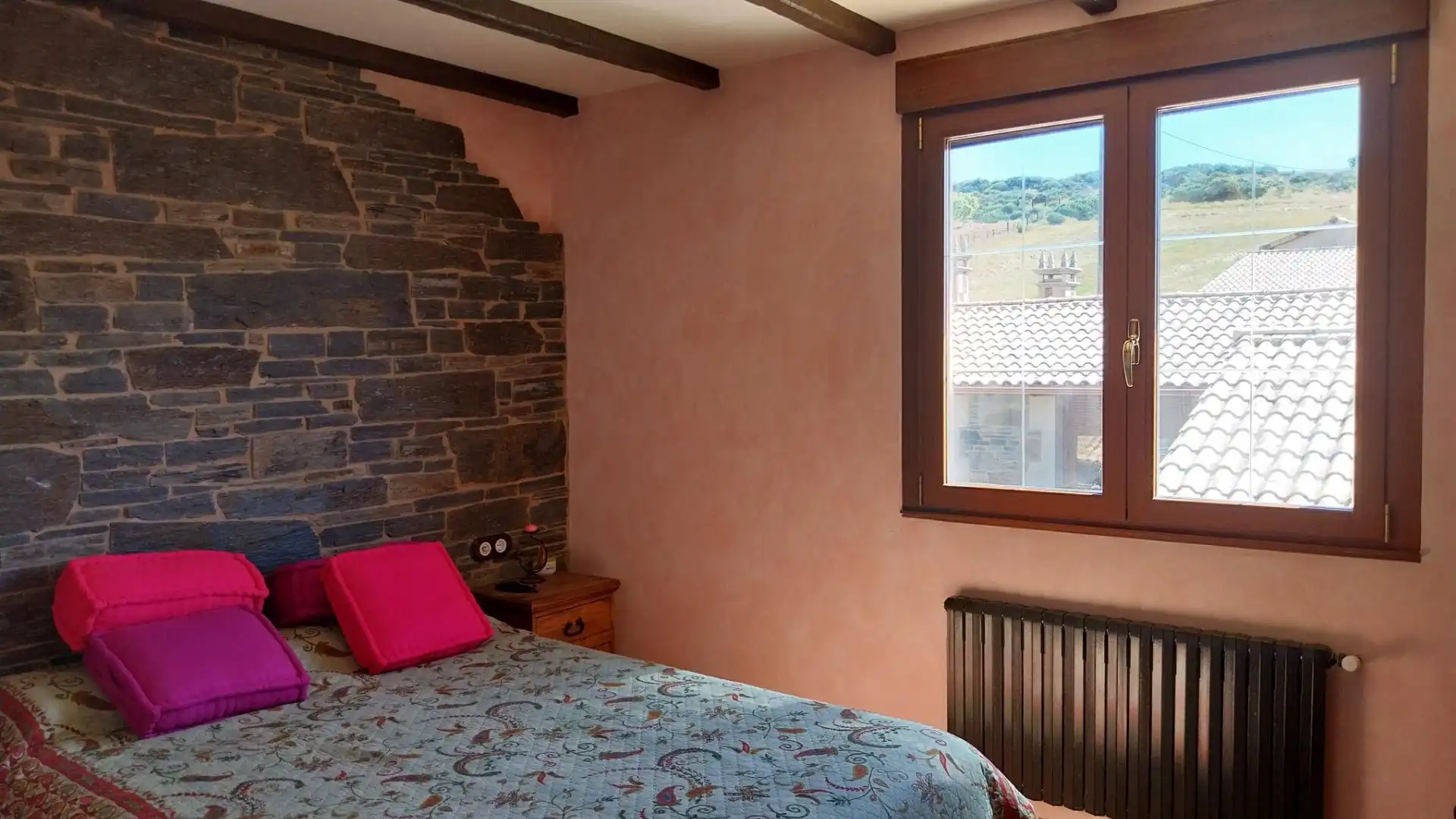 Bedroom of Houses for sale in Laza  with Private garden, Terrace and Furnished