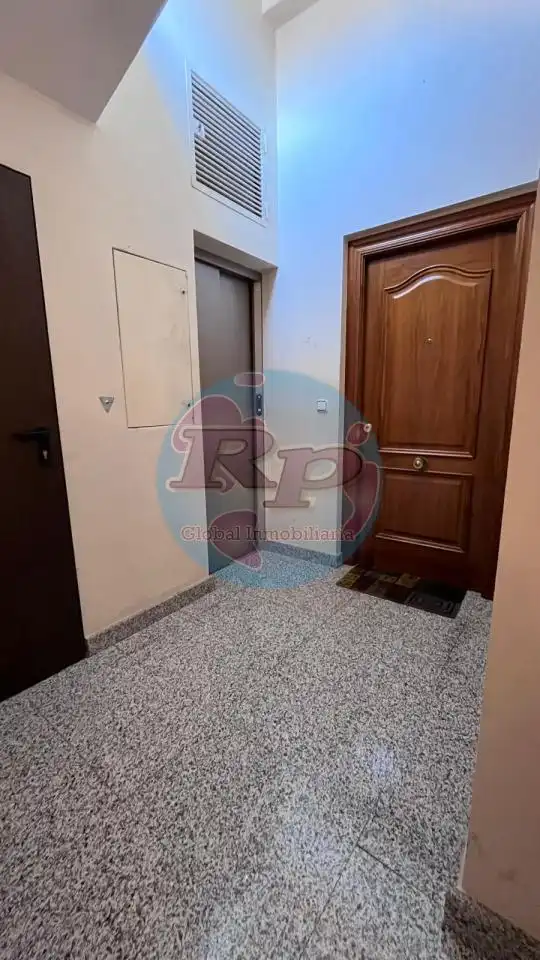Wohnung zum Verkauf in Astorga mit Klimaanlage, Heizung und Parkett