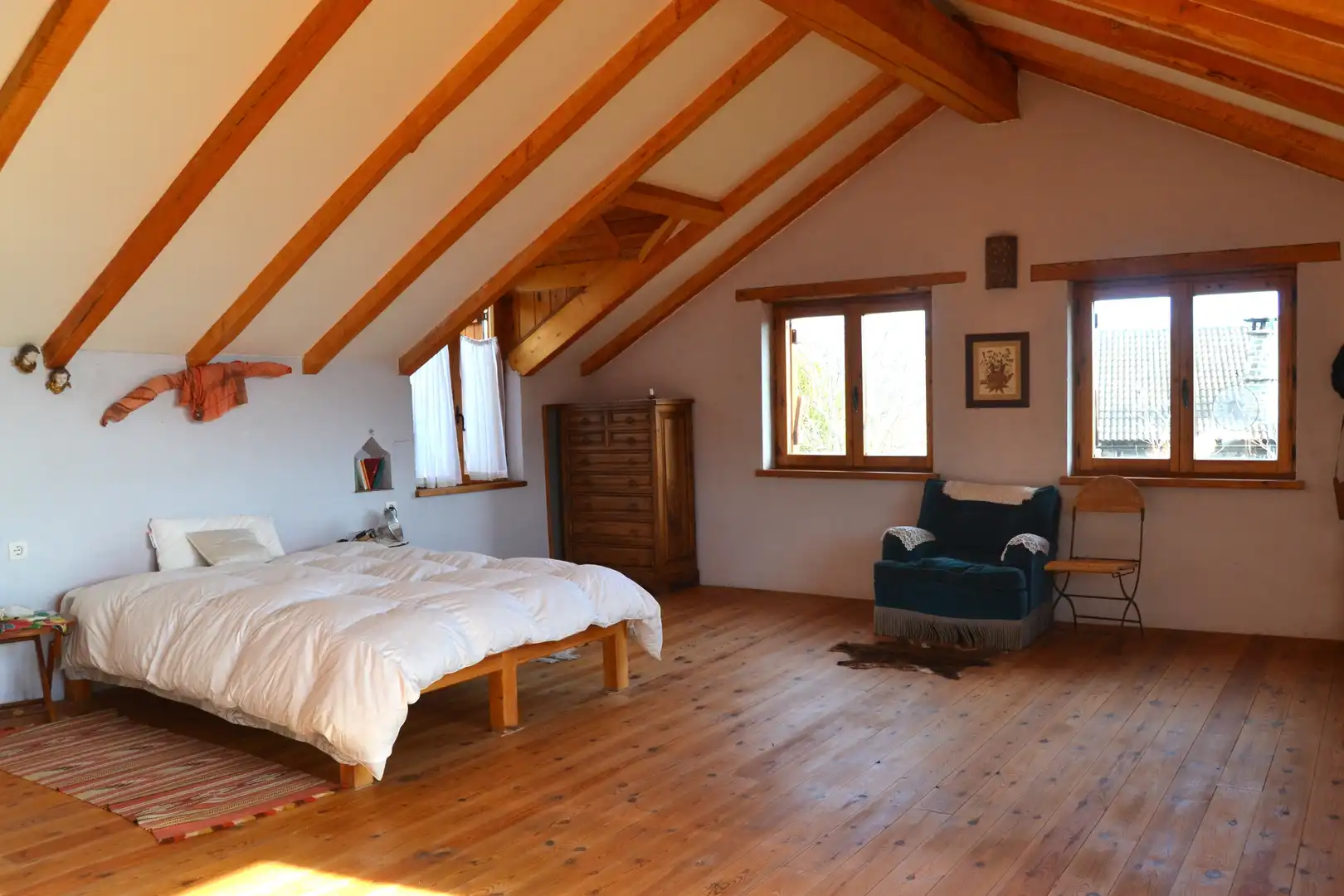 Schlafzimmer von Haus oder Chalet zum Verkauf in Aisa mit Heizung und Privatgarten