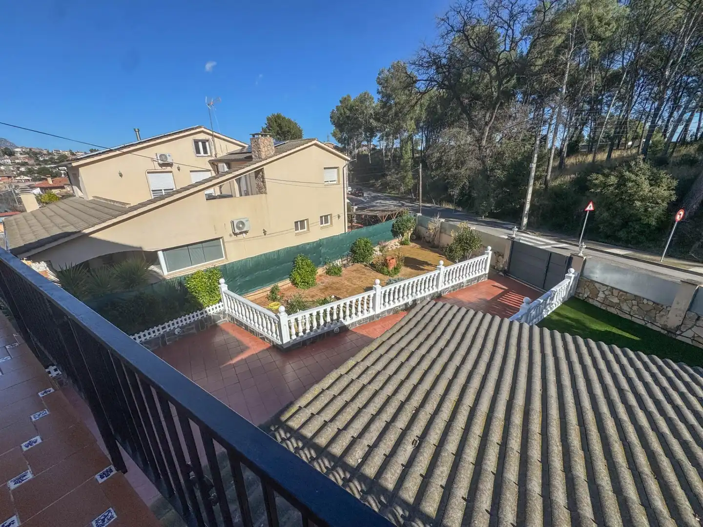Vista exterior de Casa o chalet en venta en Sant Esteve Sesrovires con Aire acondicionado, Calefacción y Balcón