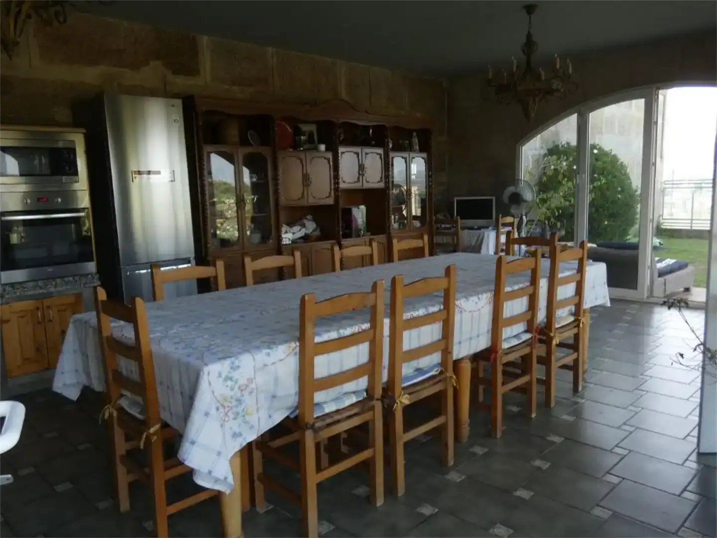 Menjador de Pis en venda en Pontevedra Capital  amb Jardí privat, Parquet i Piscina