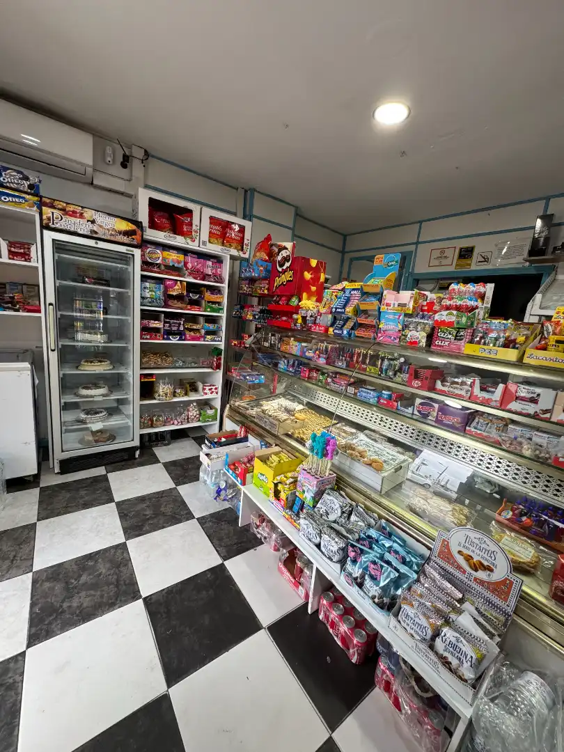 Locale commerciale in cessione a Avenida Sevilla, imagen 4