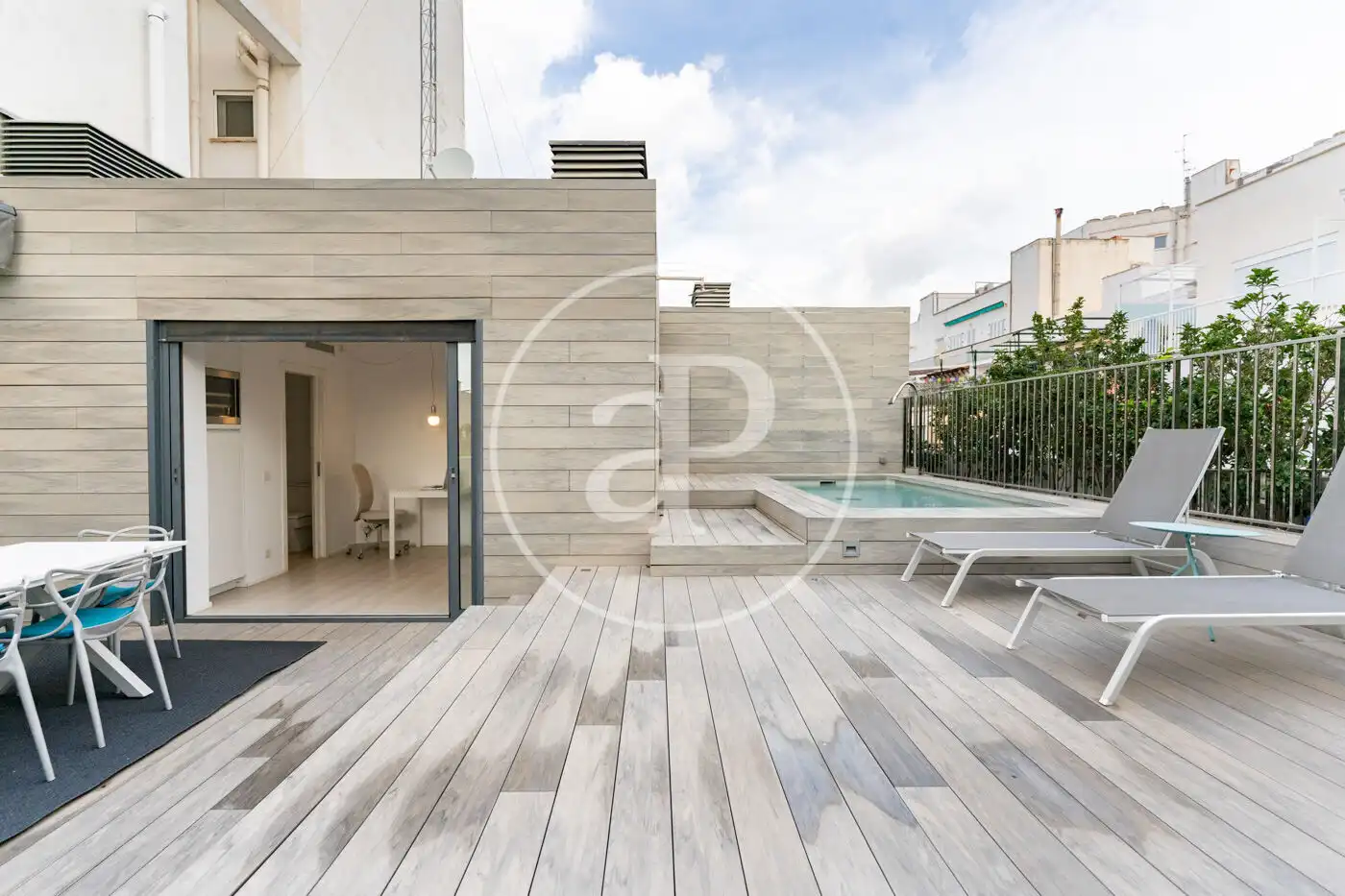 Attico con terrazza in affitto a Carrer del Marquès de la Sènia