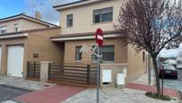 Exterior view of Single-family semi-detached for sale in Sonseca  with Air Conditioner, Heating and Private garden