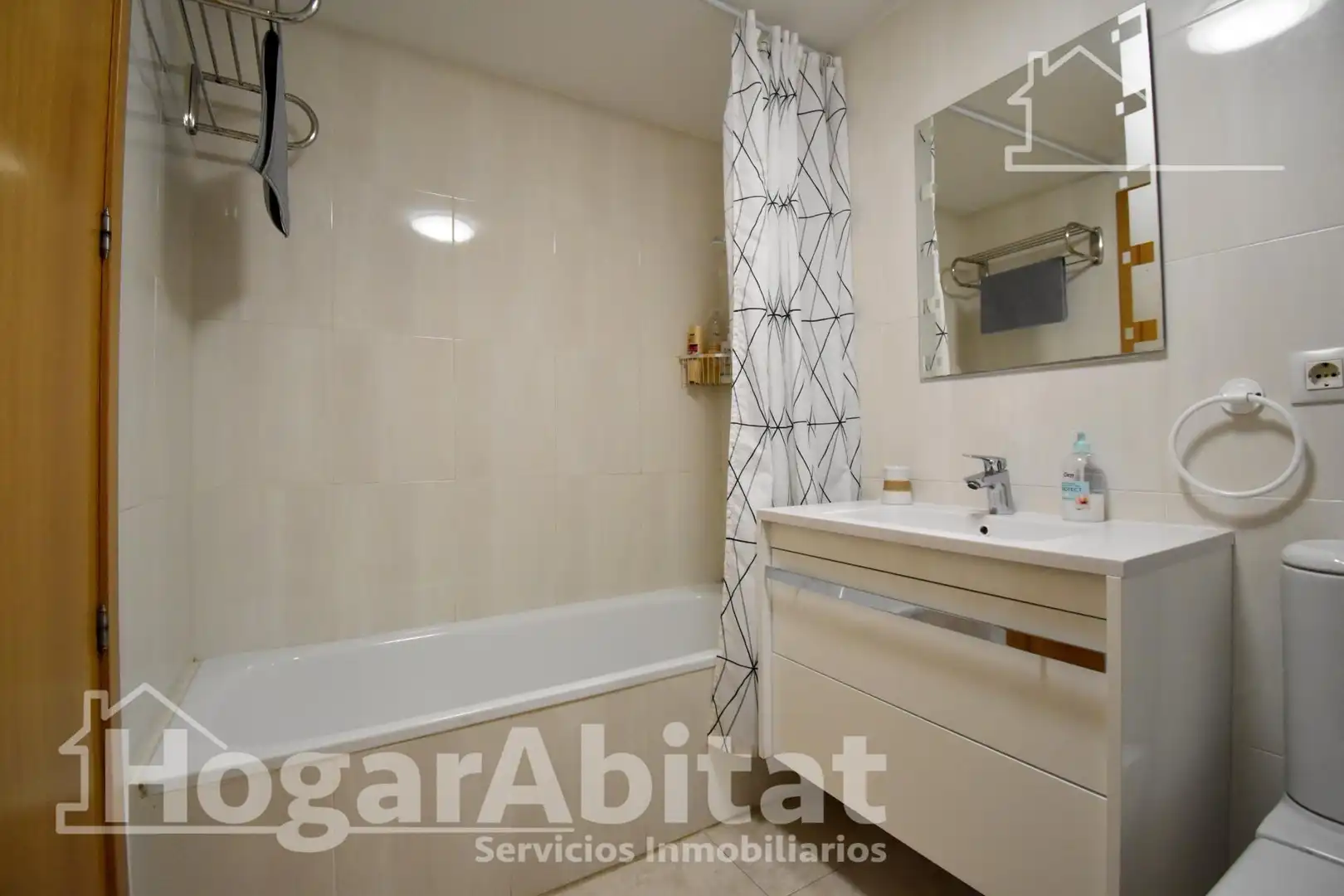 Bathroom of Flat for sale in Dénia  with Air Conditioner, Heating and Terrace
