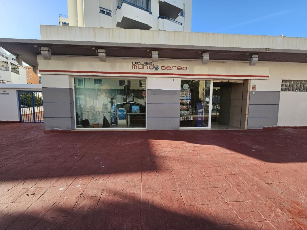 Premises for rent in Torremolinos  with Air Conditioner and Heating