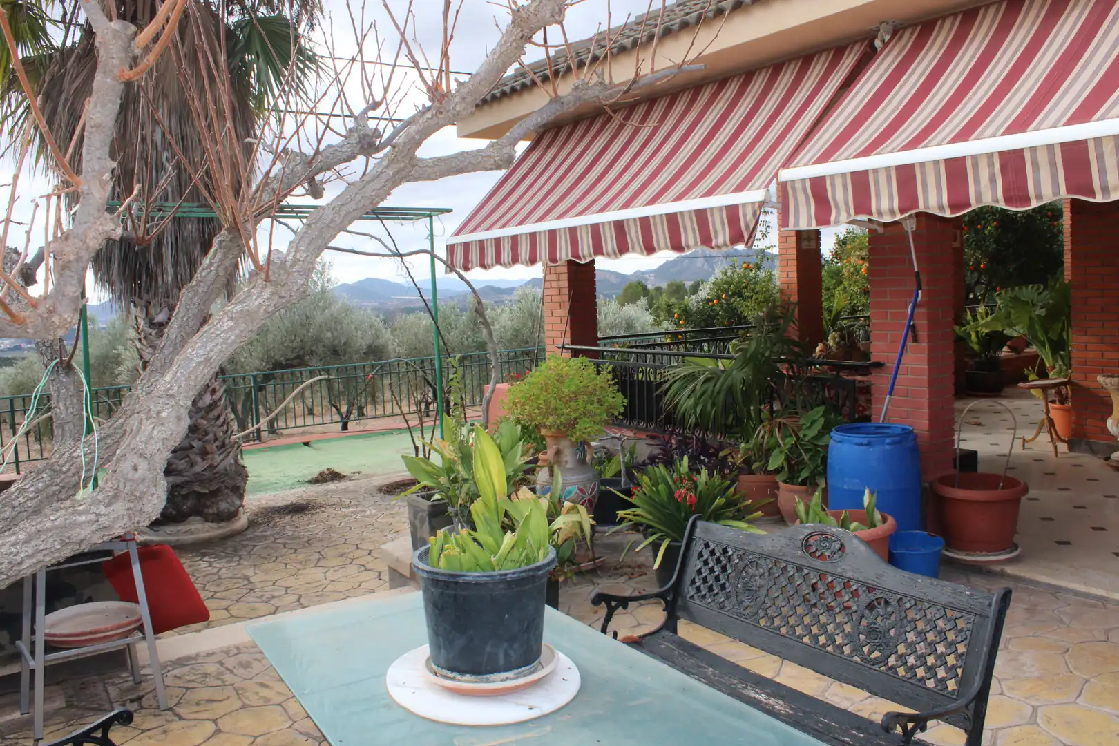 Terrasse von Haus oder Chalet zum Verkauf in Sax mit Privatgarten, Schwimmbad und Möbliert