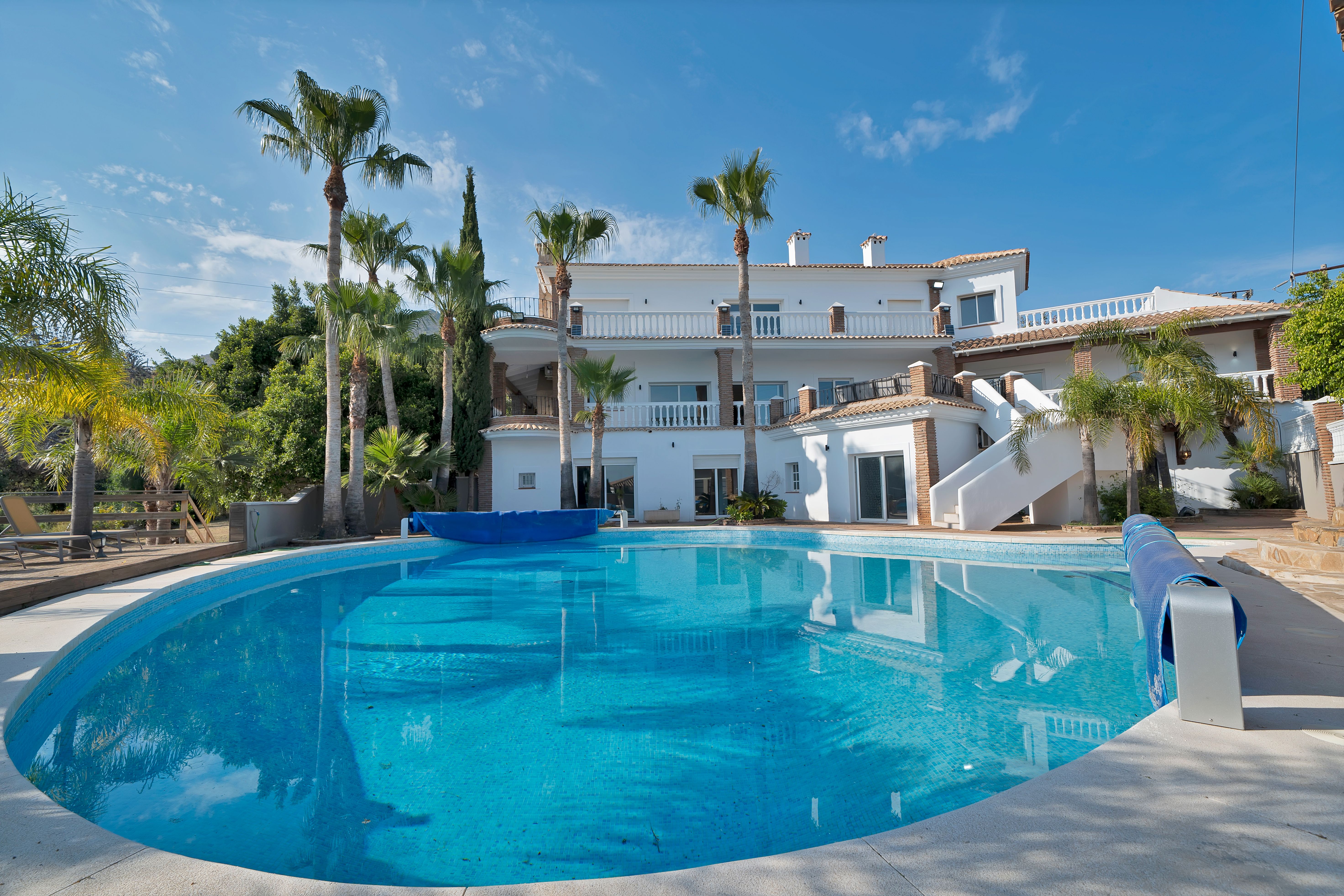 Swimming pool of House or chalet for sale in Benalmádena  with Heating, Private garden and Terrace